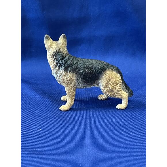 Shephard Dog Figurines and Candle Cap Set of Four Item - Picture 6 of 11